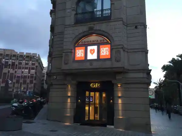 Pantalla de Led en Av Diagonal Barcelona