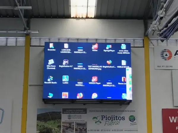 Pantalla Led P6 Interior con estructura. Pabellón deportivo La Salle Mallorca