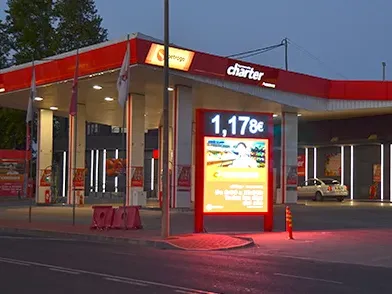 Pantalla Led Exterior P6 SMDe con estructura. PetroGo Murcia.