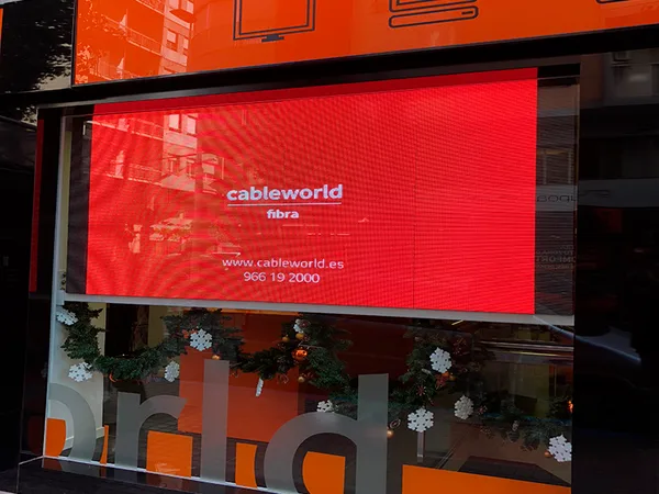 Pantalla Led P5 Exterior Elche en escaparate