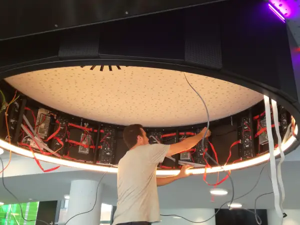 Pantalla led P5 interior CETT Barcelona